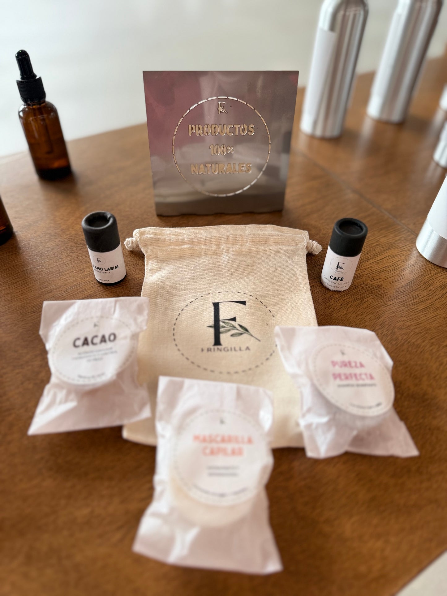 Pouch Fringilla Essentials