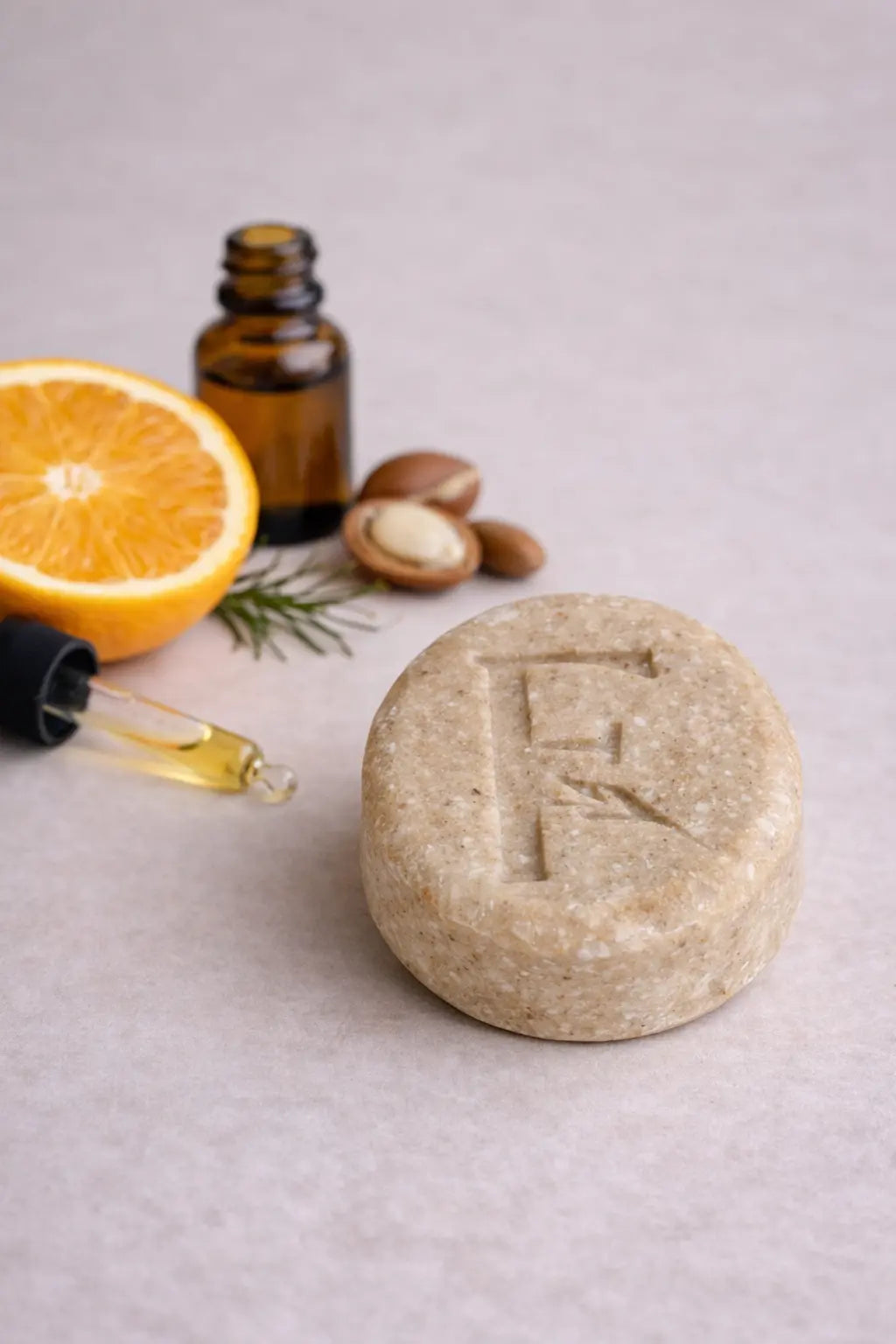 Control de grasa- Shampoo sólido Balance Fringilla Organic Boutique