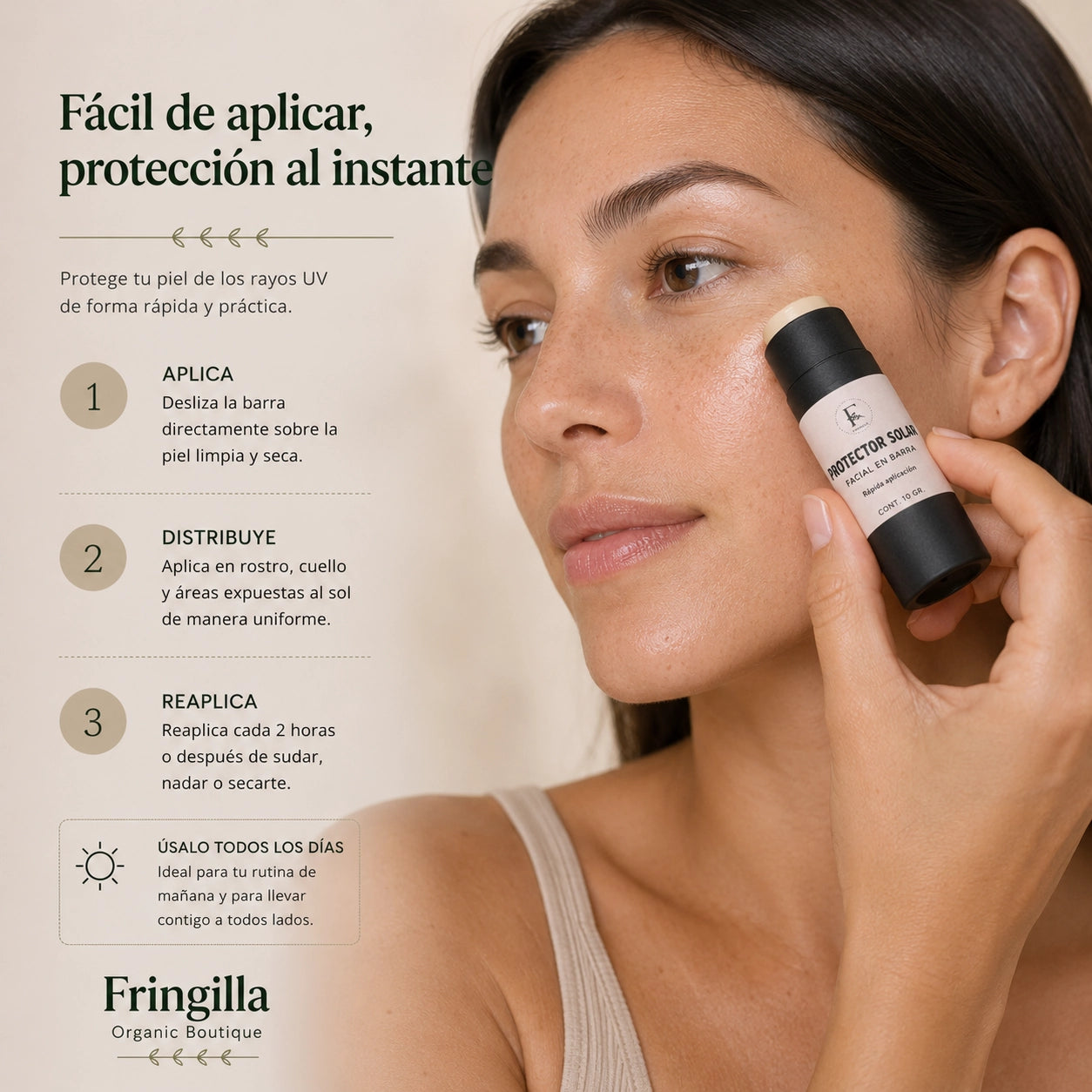 Persona aplicando Protector Solar Facial en barra directamente sobre la mejilla para proteger la piel de la exposición diaria al sol
