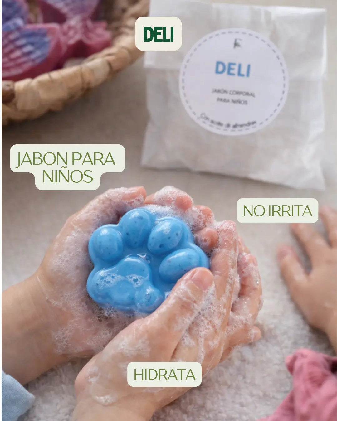 Jabón para Niños y Bebés Deli de Fringilla Organic Boutique con aceite de almendras, diseñado para limpiar suavemente e hidratar la piel sensible